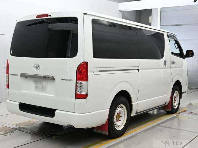 2015 Toyota Regiusace Van