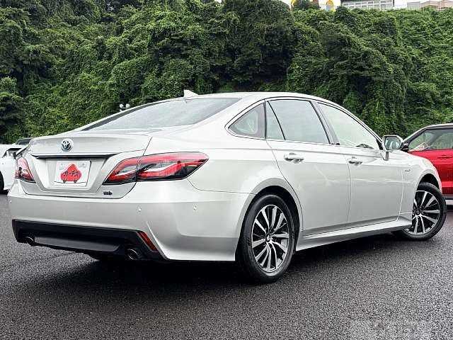2019 Toyota Crown Hybrid
