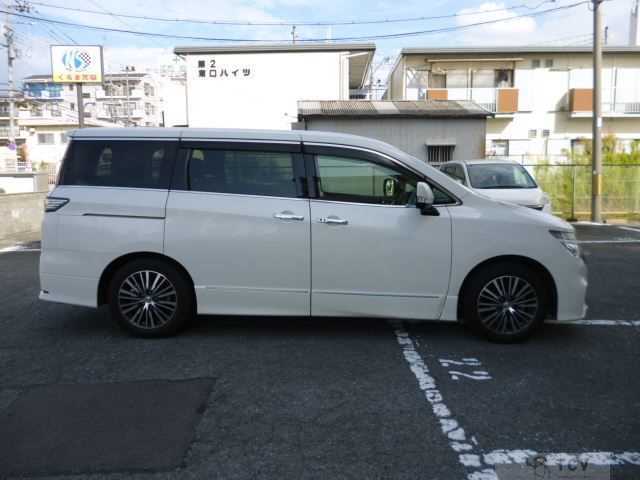 2015 Nissan Elgrand