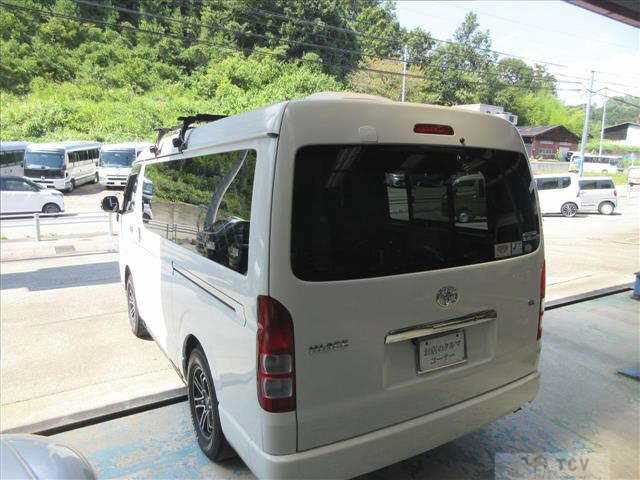 2010 Toyota Hiace