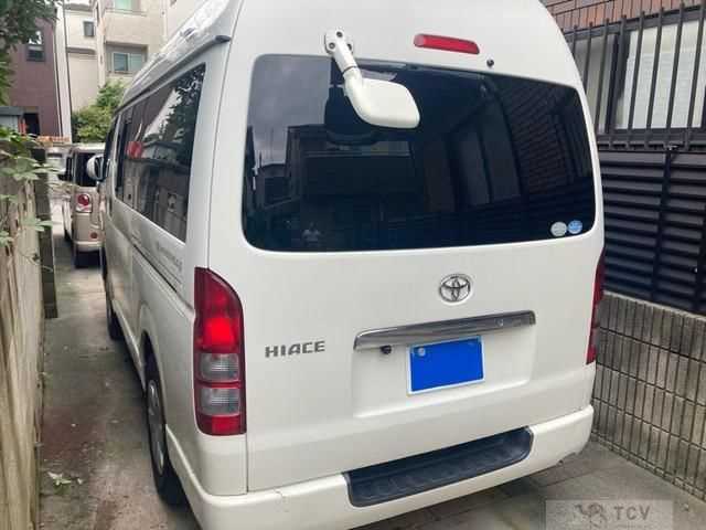 2010 Toyota Hiace Van