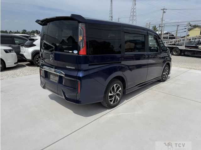 2018 Honda Step WGN