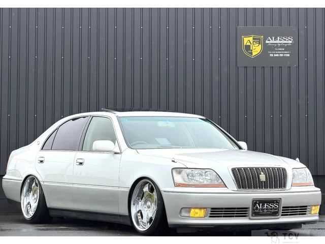 2000 Toyota Crown Majesta