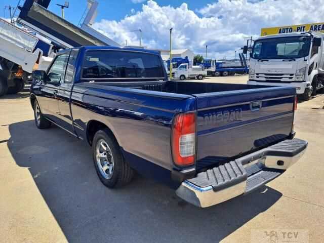 2000 Nissan Datsun