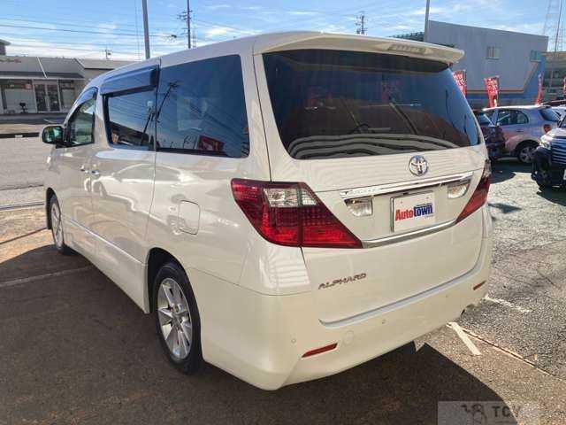 2010 Toyota Alphard