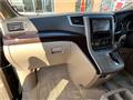 2013 Toyota Alphard
