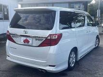 2013 Toyota Alphard