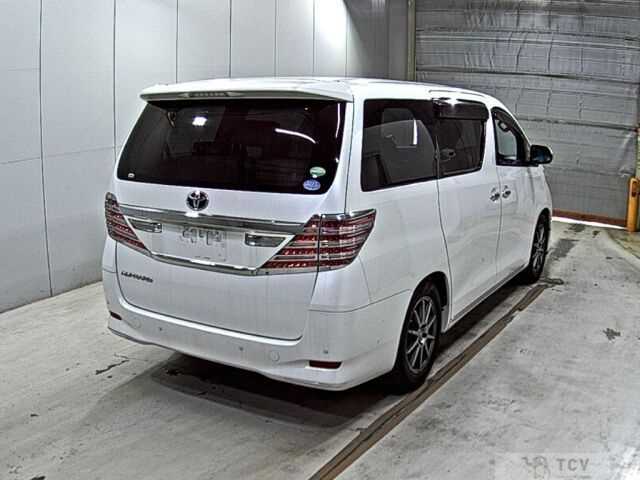 2013 Toyota Alphard