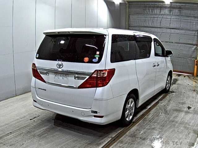 2013 Toyota Alphard