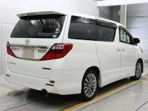 2013 Toyota Alphard