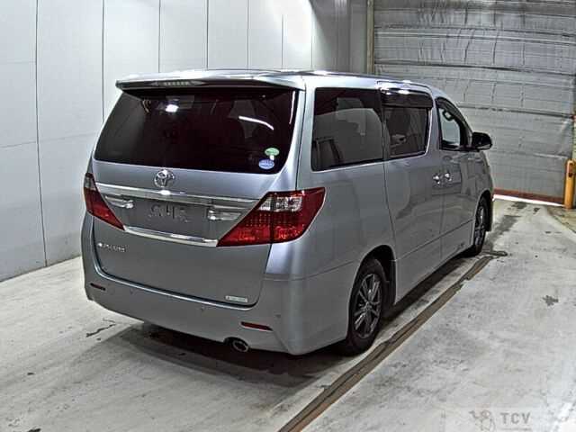 2013 Toyota Alphard