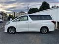 2013 Toyota Alphard