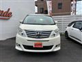 2013 Toyota Alphard