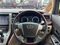 2013 Toyota Alphard