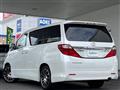 2013 Toyota Alphard