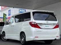 2013 Toyota Alphard