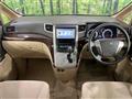 2013 Toyota Alphard