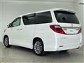 2013 Toyota Alphard
