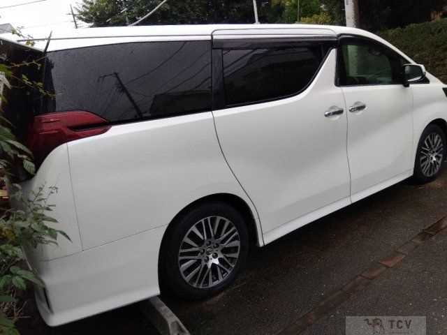 2015 Toyota Alphard