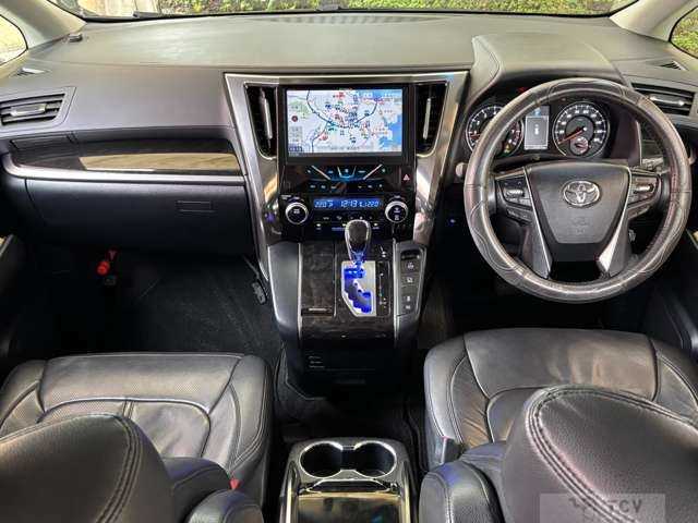 2017 Toyota Alphard