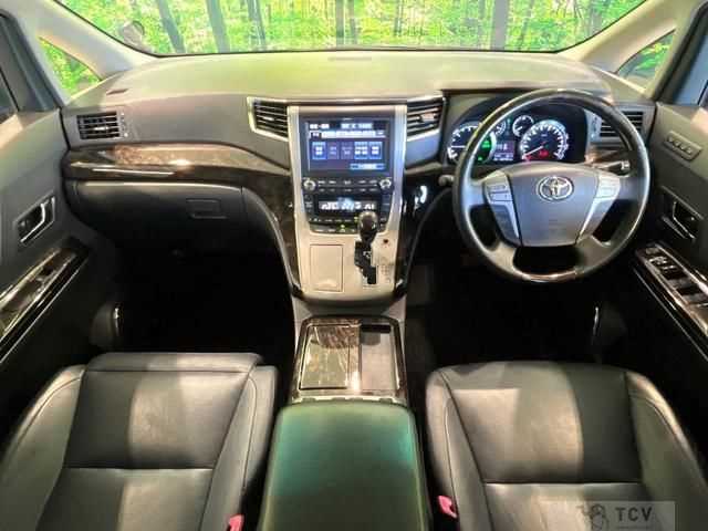 2012 Toyota Alphard Hybrid