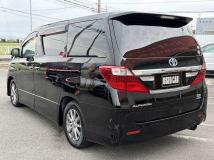 2013 Toyota Alphard Hybrid