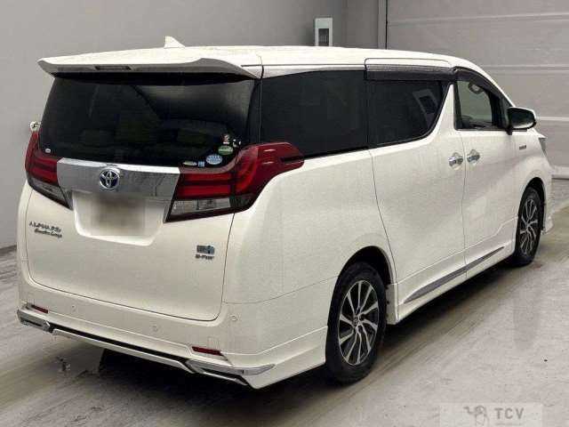 2015 Toyota Alphard Hybrid