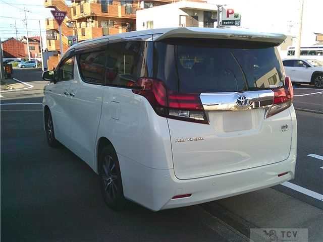 2016 Toyota Alphard Hybrid