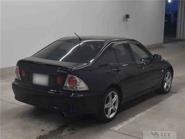 2004 Toyota Altezza