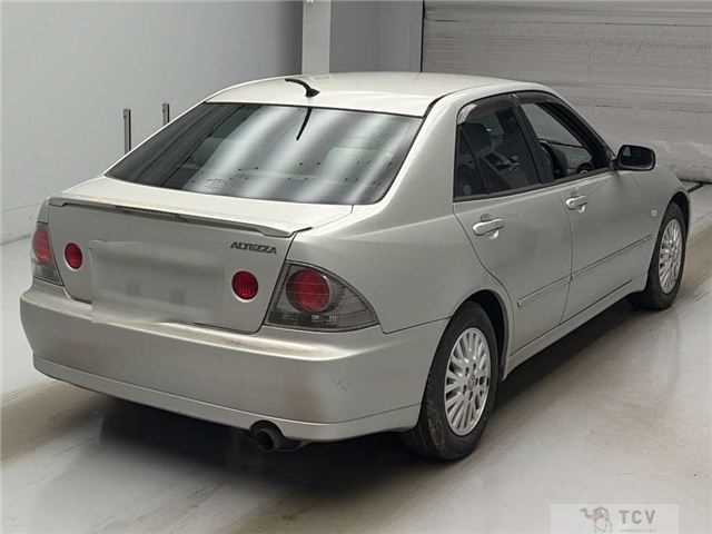 2005 Toyota Altezza