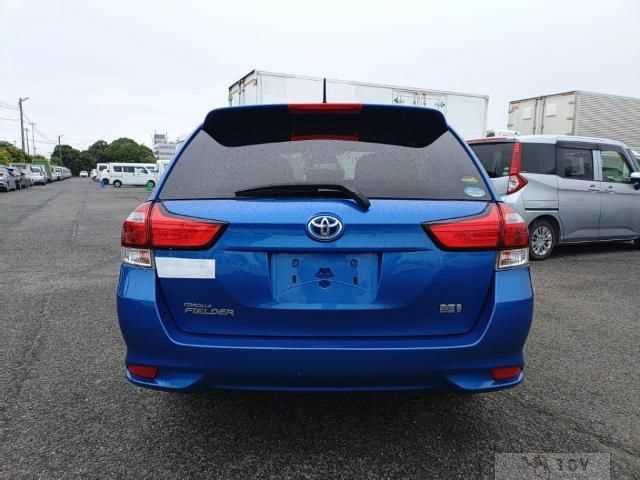 2017 Toyota Corolla Fielder