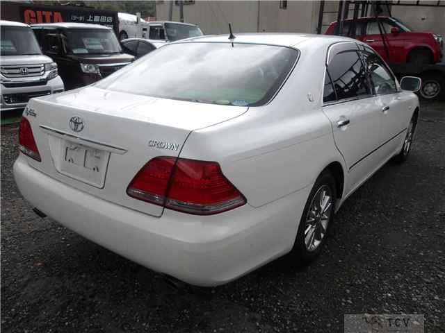 2005 Toyota Crown