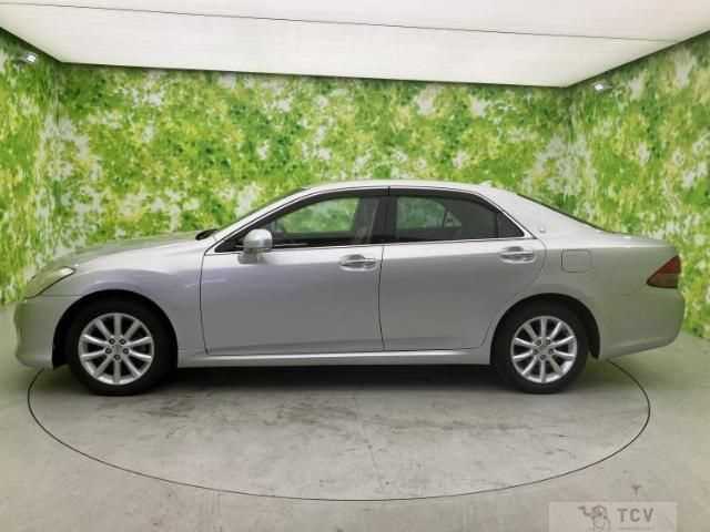 2009 Toyota Crown