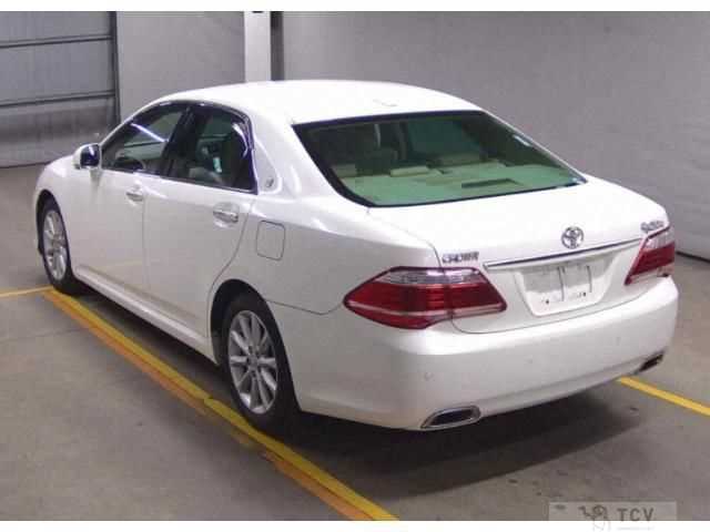 2011 Toyota Crown