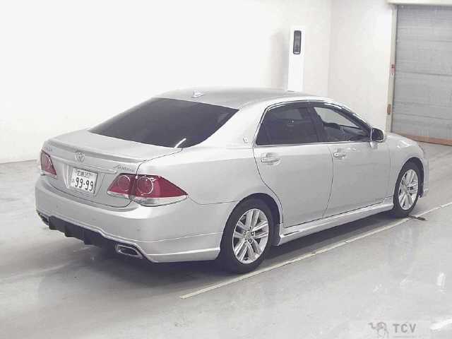 2011 Toyota Crown