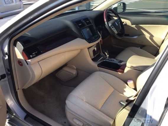 2011 Toyota Crown