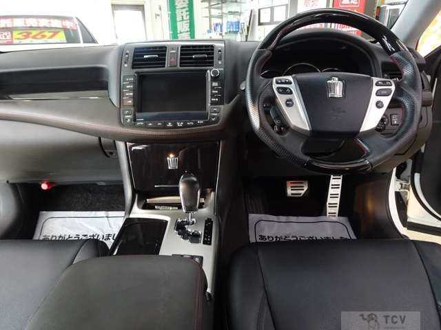 2011 Toyota Crown