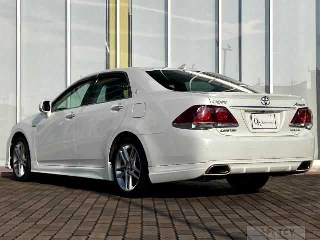 2011 Toyota Crown