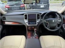 2013 Toyota Crown