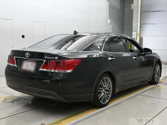 2013 Toyota Crown