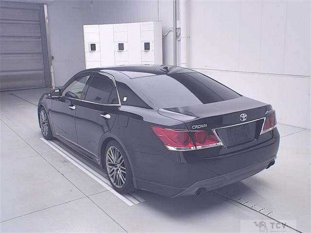 2013 Toyota Crown