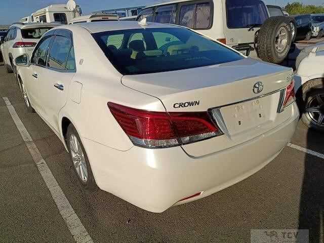 2013 Toyota Crown
