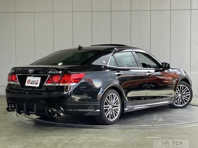 2013 Toyota Crown