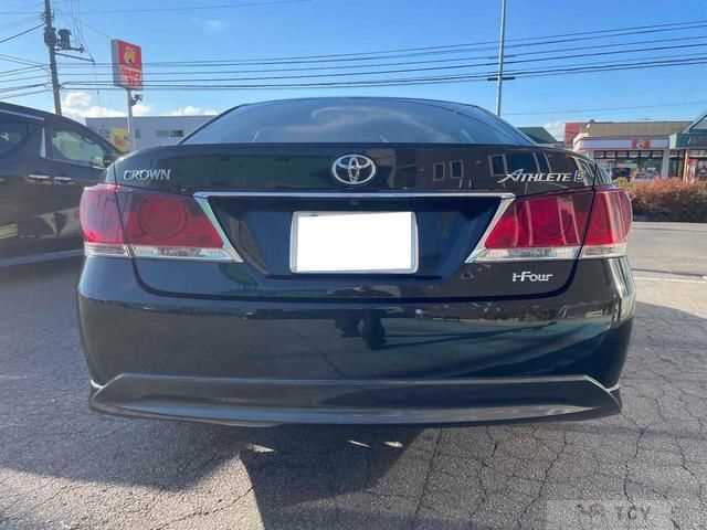 2014 Toyota Crown
