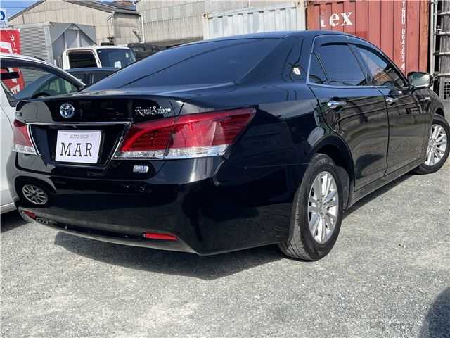 2015 Toyota Crown