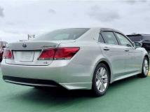 2015 Toyota Crown