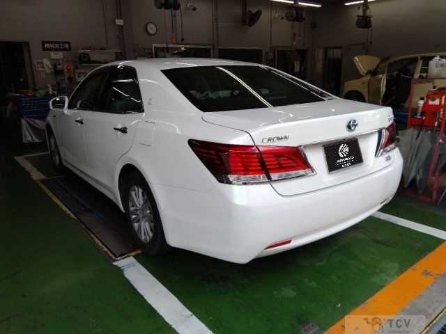 2015 Toyota Crown