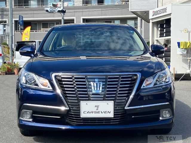 2015 Toyota Crown