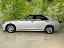 2016 Toyota Crown