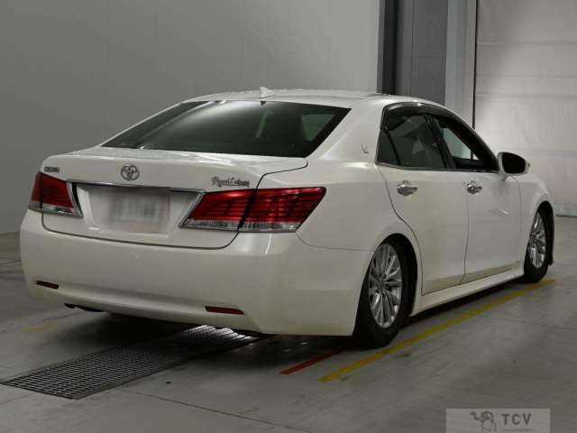 2017 Toyota Crown